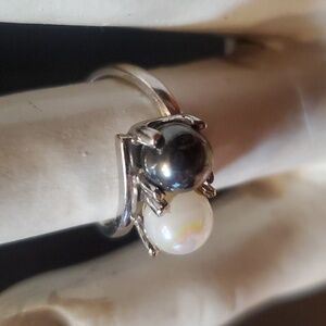 Unique faux pearl silver ring